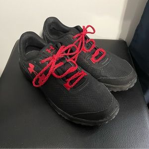 UnderArmor size 9 men’s shoes